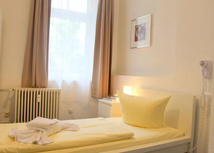 Hostel Pension Central Hostel Berlin *