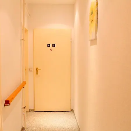 Pension Central Hostel Berlin Berlino