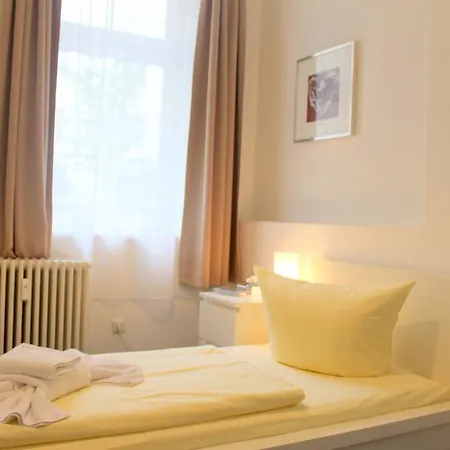 Hostel Pension Central Hostel Berlin *