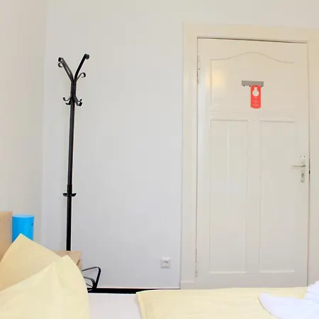 Ostello Pension Central Hostel Berlin *