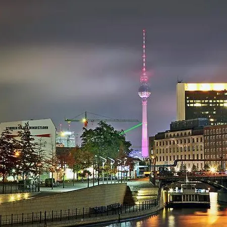 Pension Central Hostel Berlin Berlino